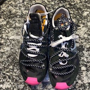 AUTHENTIC!!! Nike OFF-WHITE SNEAKERS
